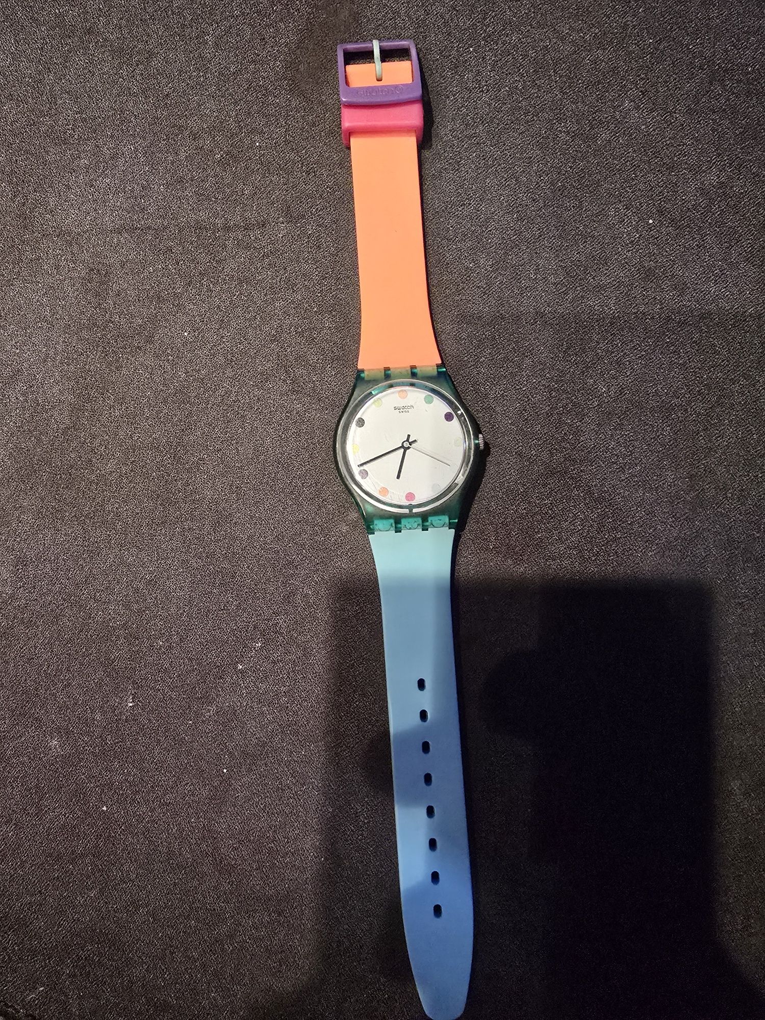 Часовник swatch Swiss.