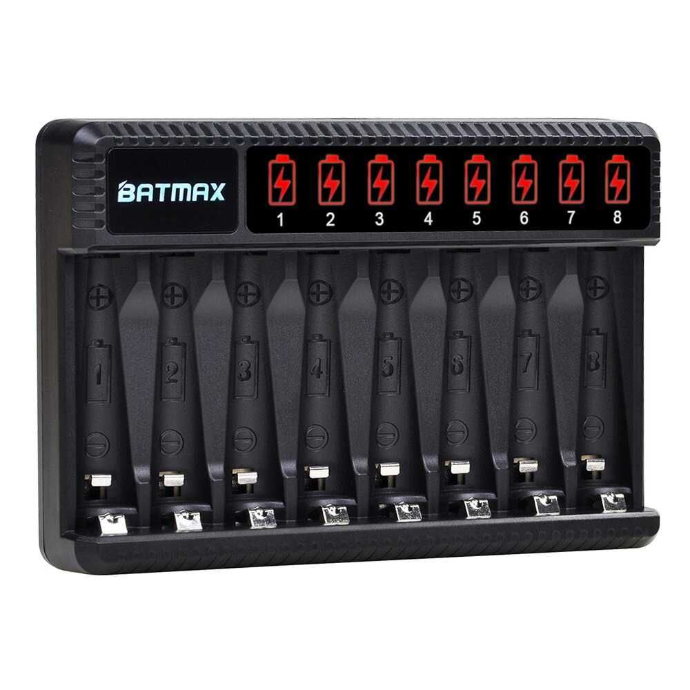 Incarcator Batmax Smart LED Charger + 8 acumulatori AAA 1100mAh