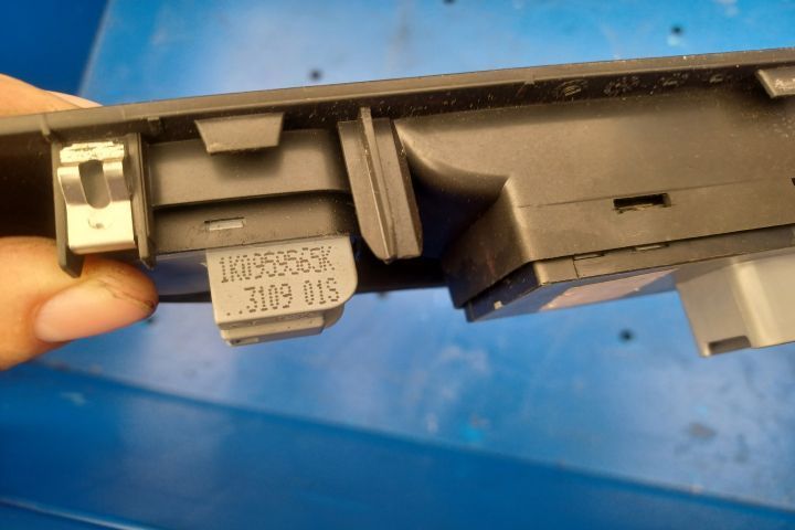 Butoane geam sofer 1K4868049C 1K4959857B 1K0959565K Volkswagen VW Gol