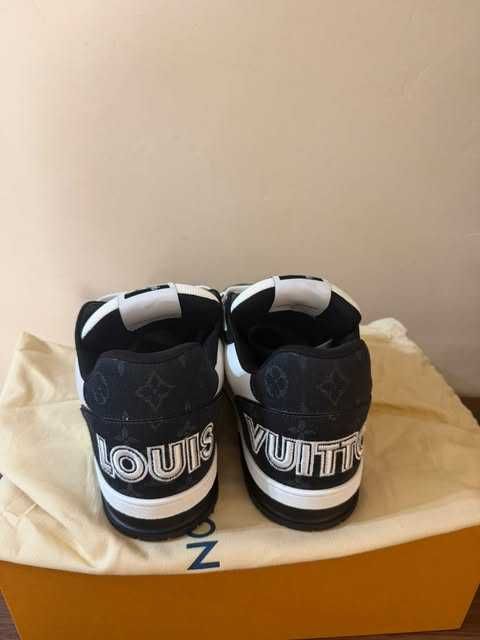 Louis Vuitton LV Trainer Velcro Strap