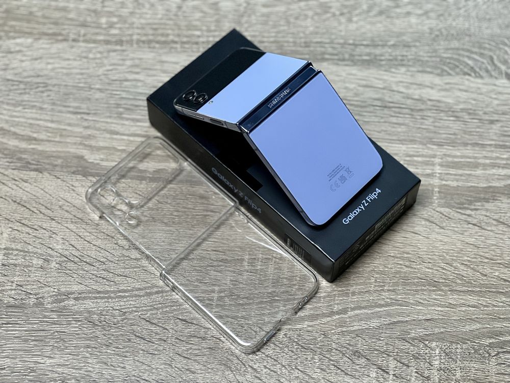 Продаваме Samsung Galaxy Z Flip 4