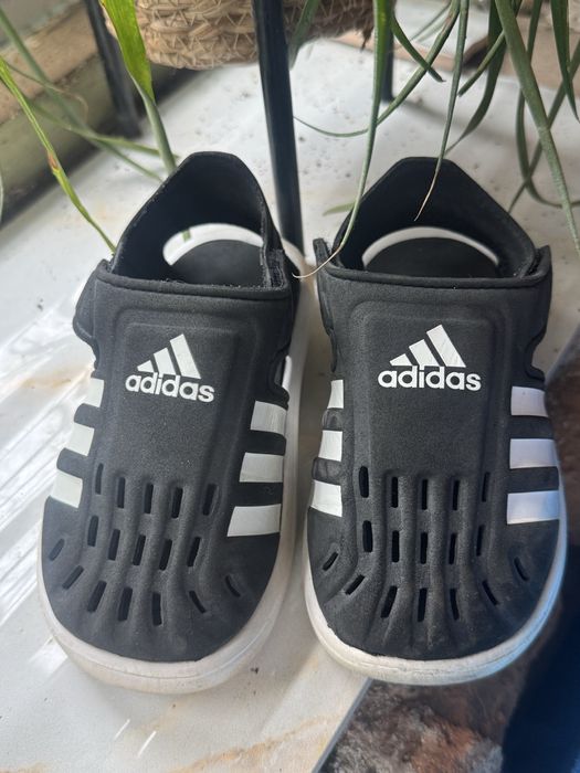 Сандали адидас 26 номер