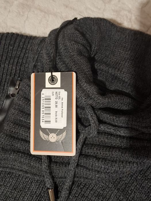 Мъжка блуза с полу