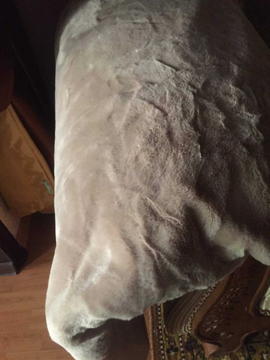 Покрывало велюр с нейлоновой подкладкой на полутороспальную кровать