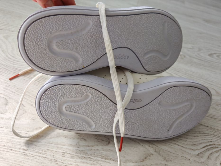 Adidasi 40. Stare foarte buna