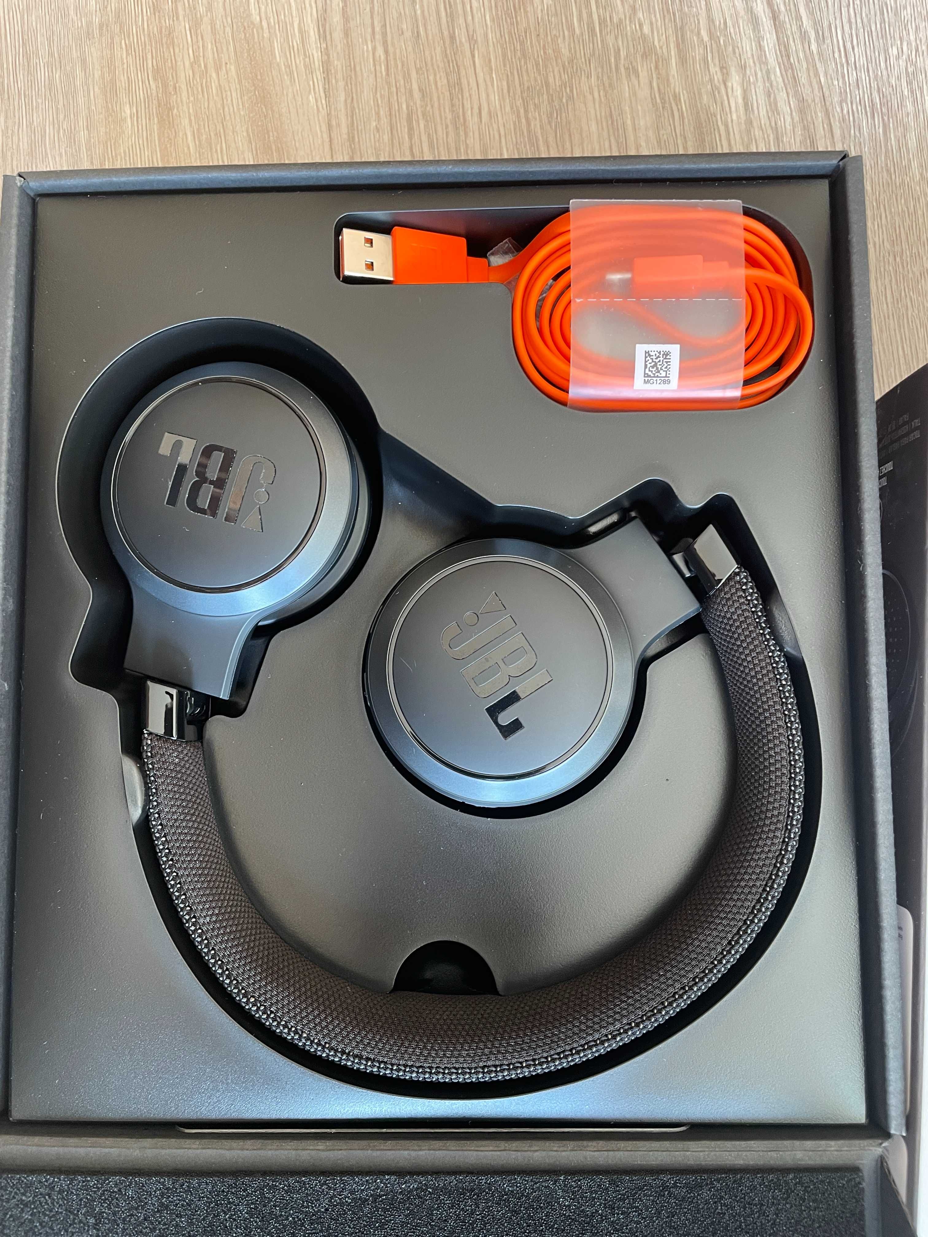 Нови безжични слушалки JBL LIVE400 BT On-Ear + подарък калъф