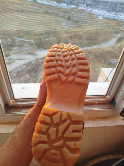 Продам берцы новый