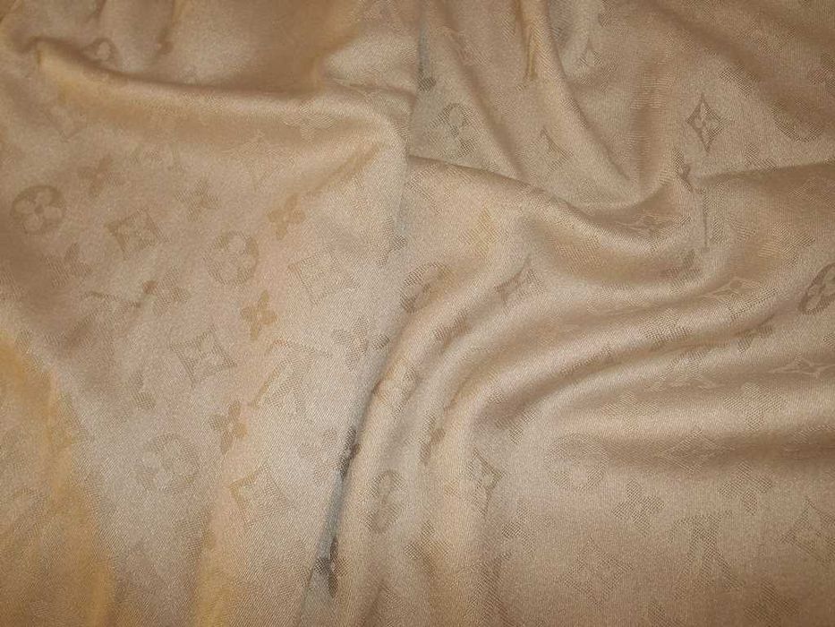 Eșarfă pentru femei Louis Vuitton 09-438