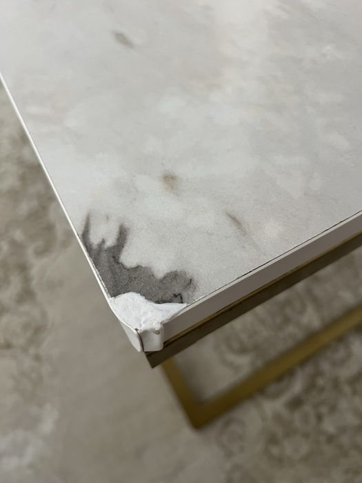 Masuta de cafea aurie