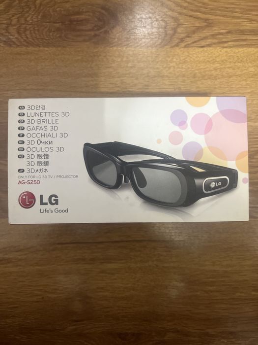 Vand 2 perechi de ochelari 3D LG AG-S250