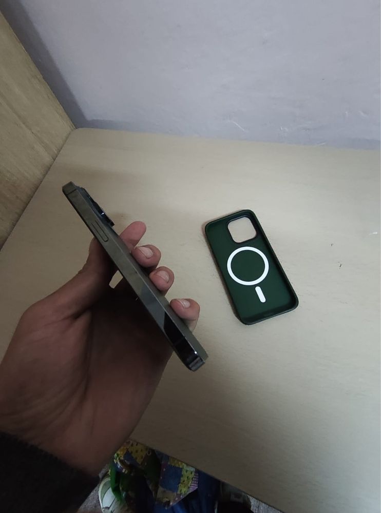 Vand iphone 13 pro impecabil