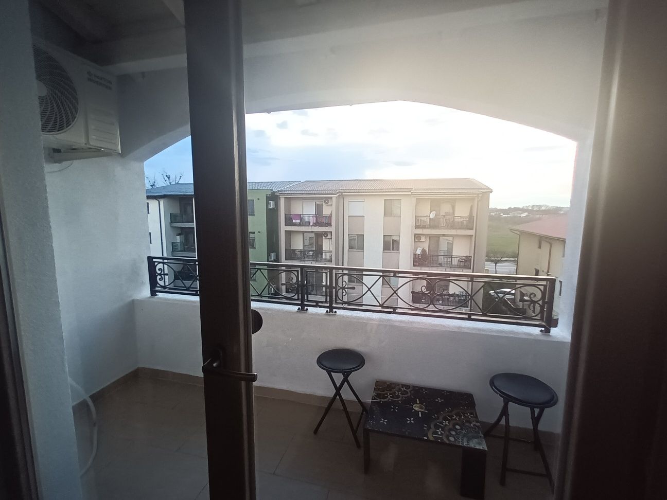 Inchiriez apartament