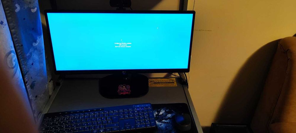 Vand PC + Monitor