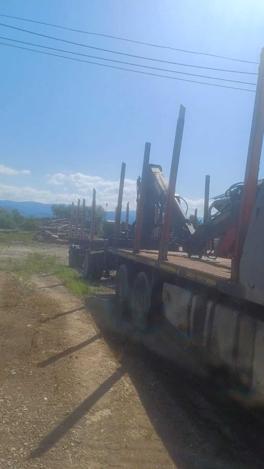 Vand 2x Autoutilitare transport busteni, in buna stare de functionare.