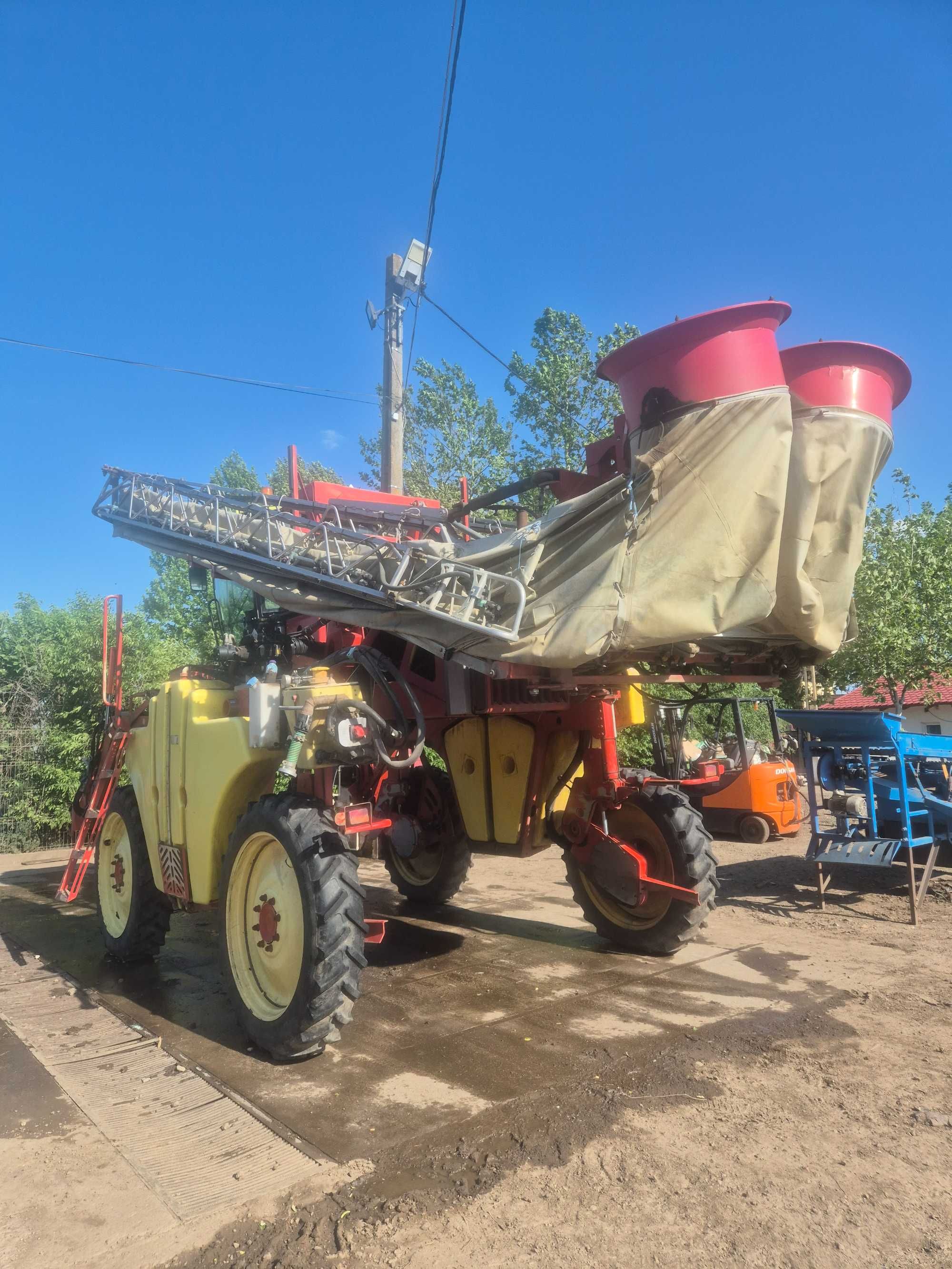 Autopropulsata VERMANDE 12R + Sistem SMULGERE/TAIERE 6 randuri