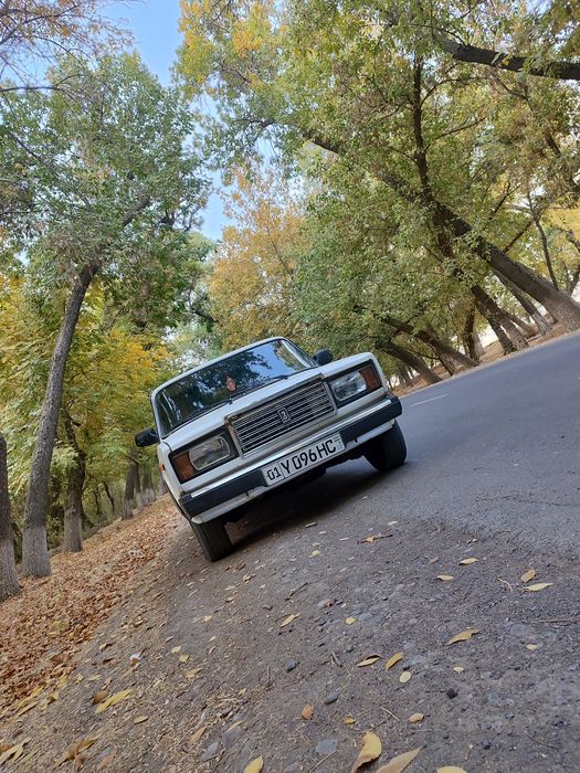 Vaz 2105 07 srochna sotiladi yil 1984