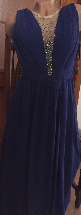 haine noi- rochii lungi/scurte, sacouri, camasi si blugi barbatesti