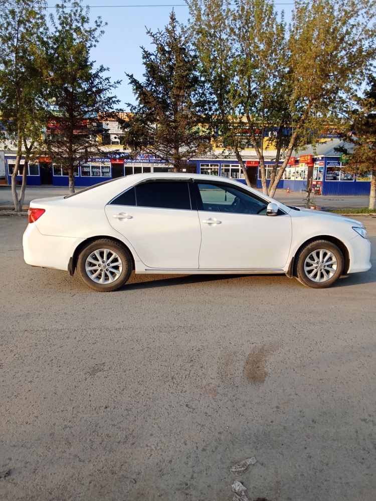 Продам машину  toyota camry