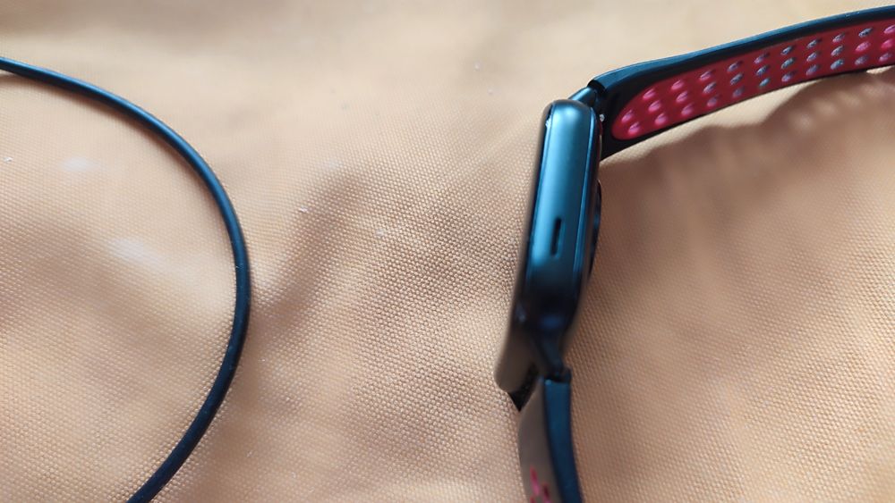 Продавам smartwatch Xiaomi Amazfit GTS 2