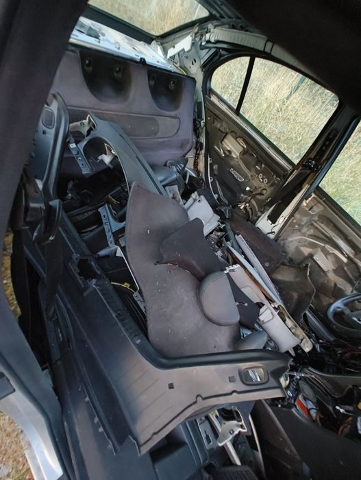 Mercedes e 320 на части