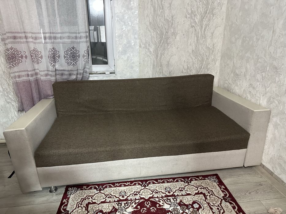 Продам диван в нормальном состоянии