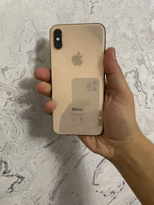 iPhone Xs sotiladi. Holati edial. Faqat Faceid ishlamaydi.