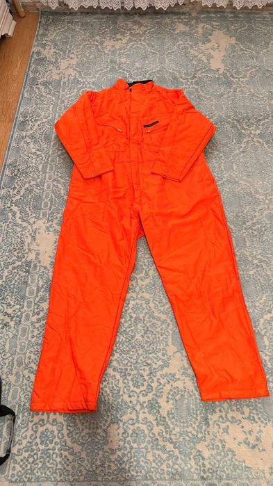 Продается спец одежда