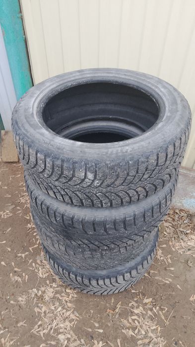 Продам зимние резину ездил один сизон 205/55 R 16