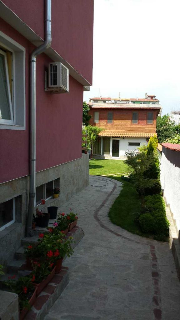 Продава се Къща в София, Лозенец - 240 кв.м за 1625 €/кв.м - Снимка #2