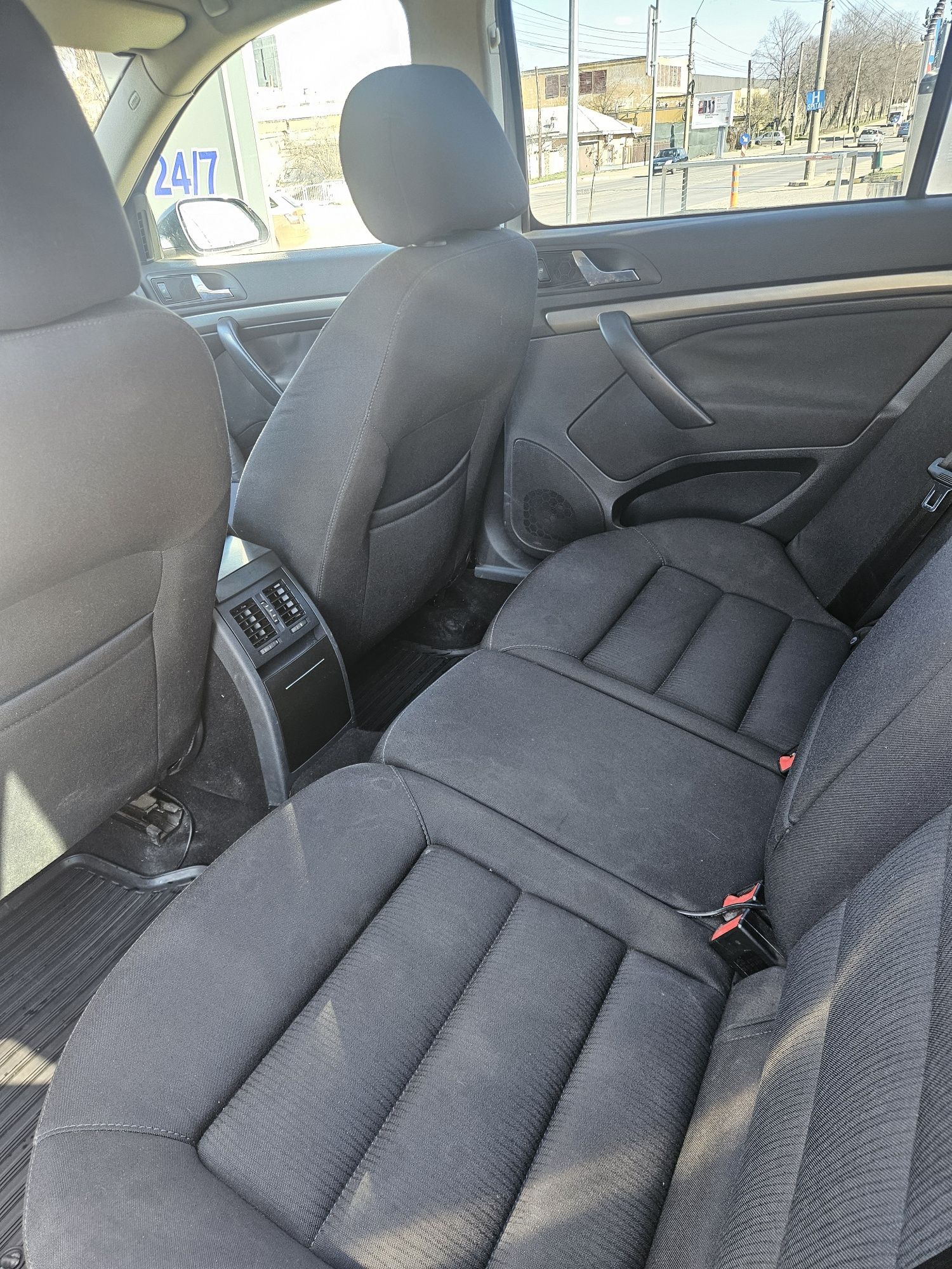 Vând Skoda Octavia 2. -1.9 BKC-
