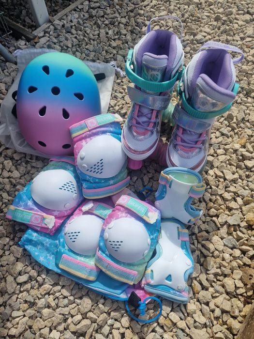 Комплект детски ролери с наколенки и каска