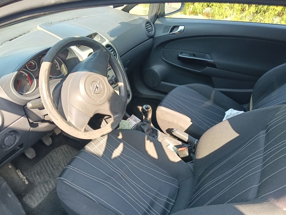 Opel corsa d 1.2 benzină