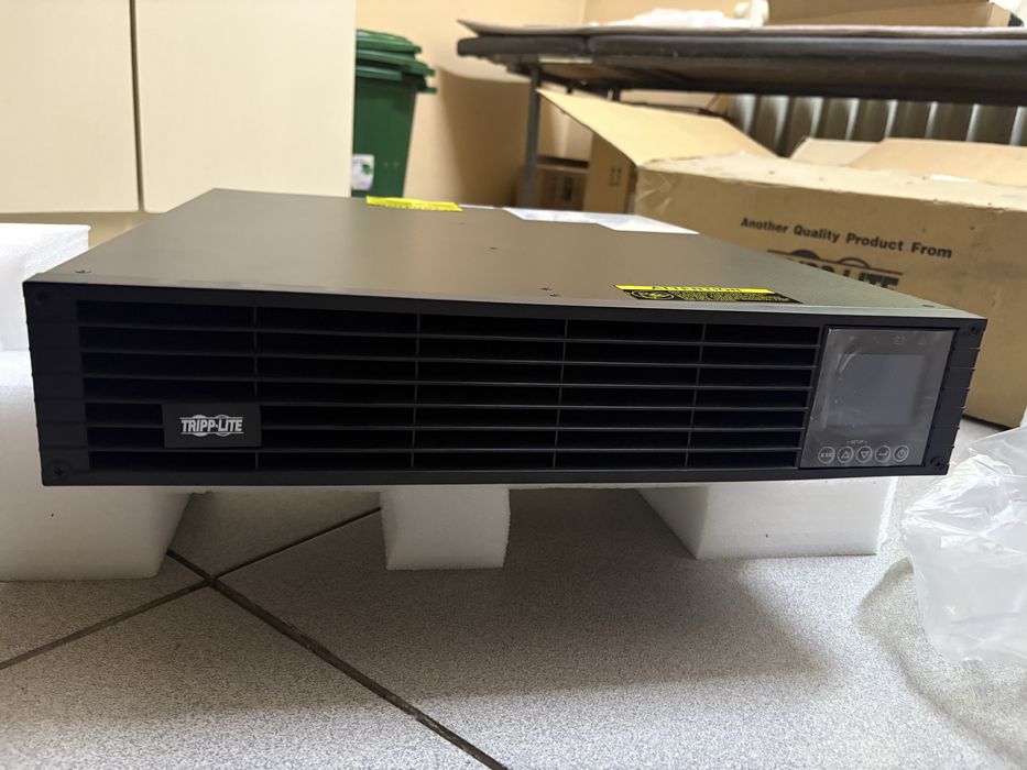 Продается новый ИБП TRIPP•LITE