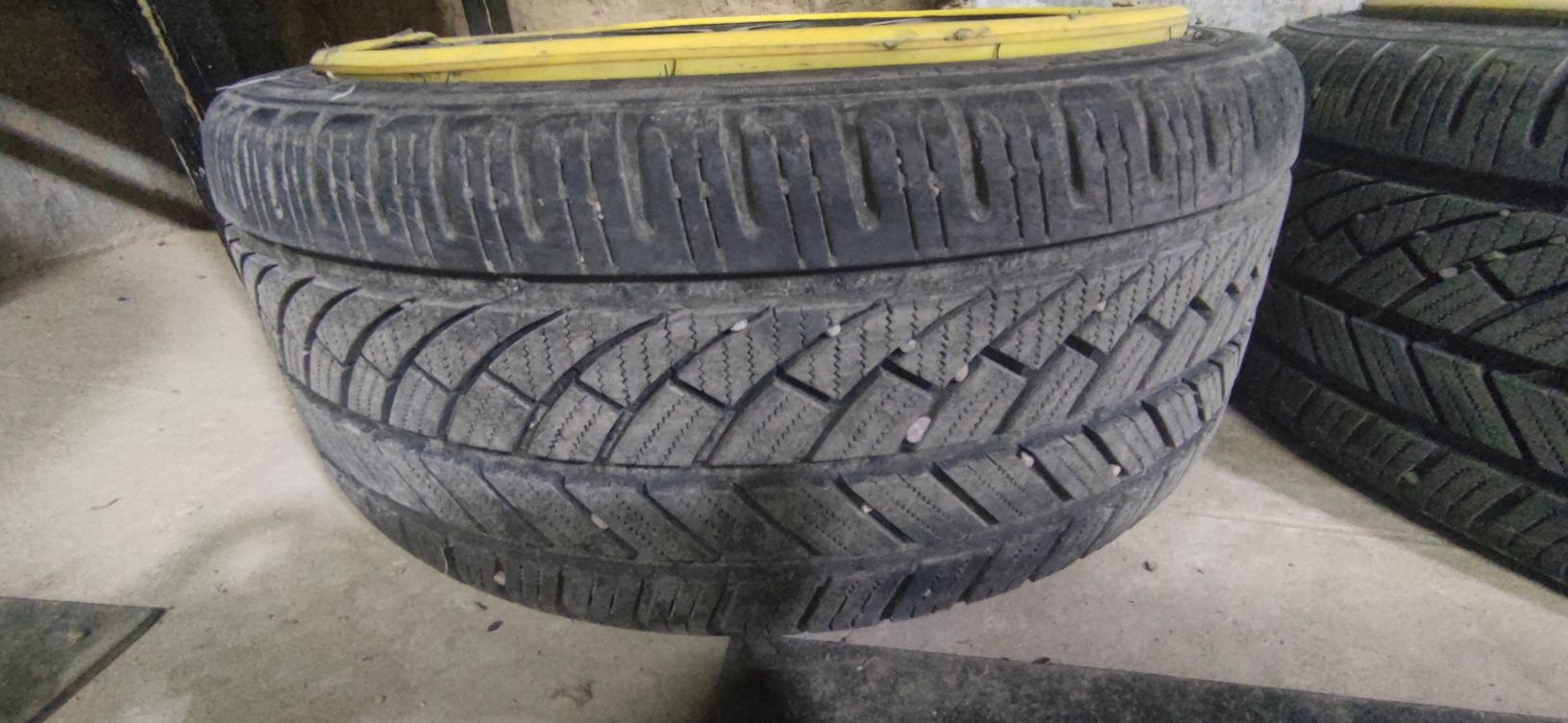Продам диски с шинами Vossen 17