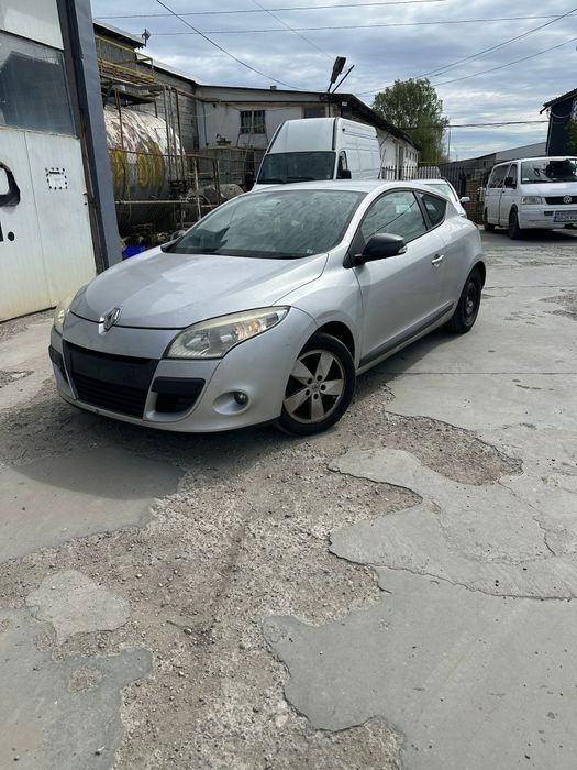 Dezmembrez Renault MEGANE 3 COUPE
