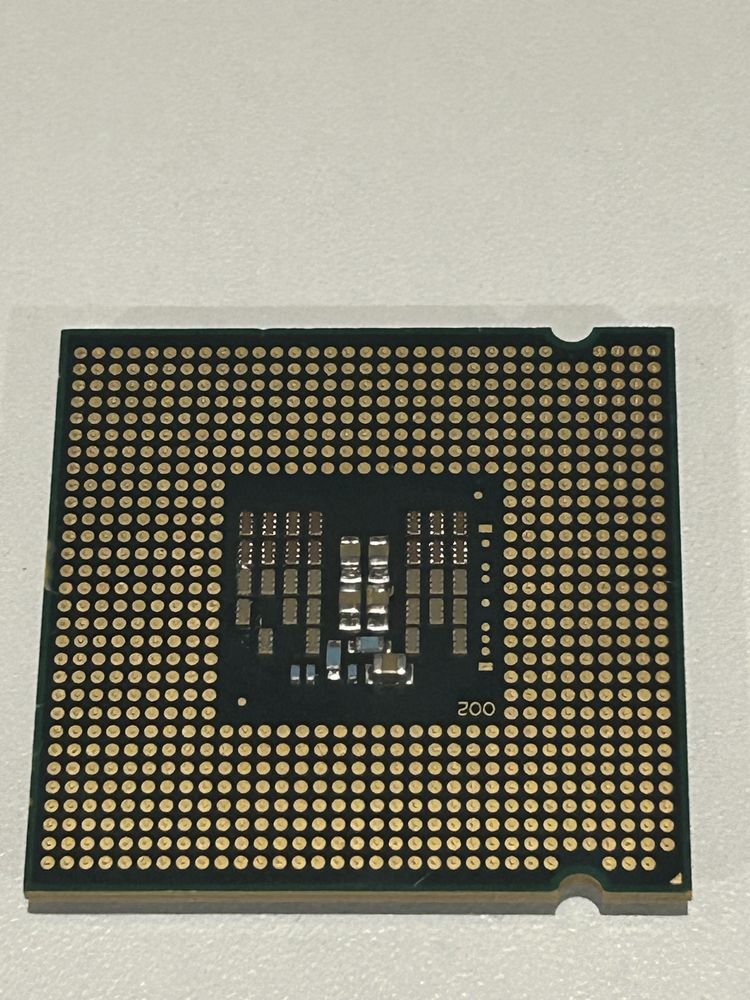 Продам процессор Core 2 Quad Q8300