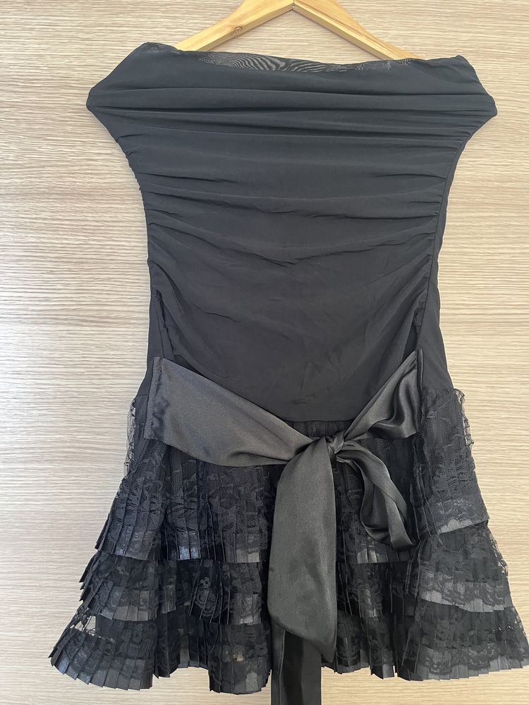 Vand rochie de eveniment neagra