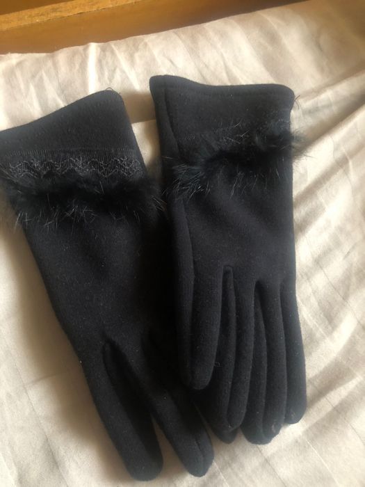Зимни черни ръкавици