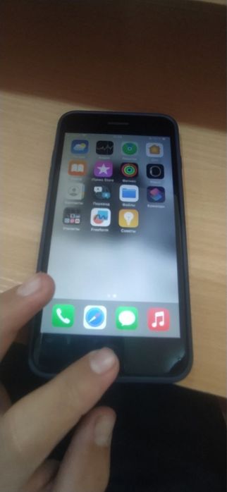 Iphone 8+ 64 GB li