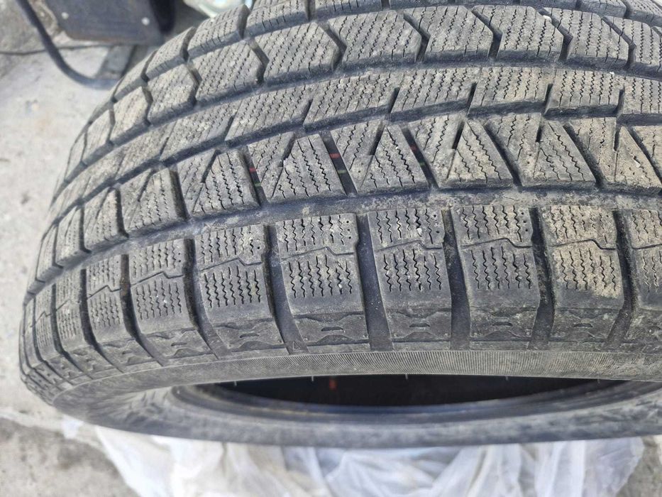 Зимние шины пачти новые 265/60R18