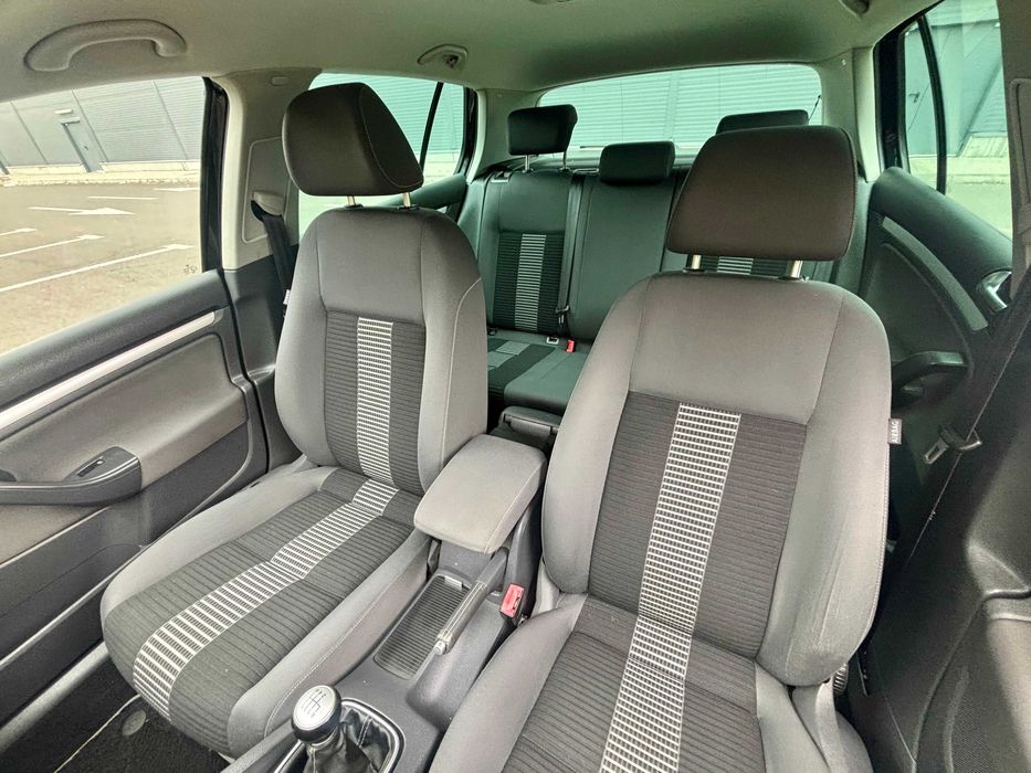 VW Golf 1.6 Mpi United/Climatronic/Scaune incalzite/comenzi volan