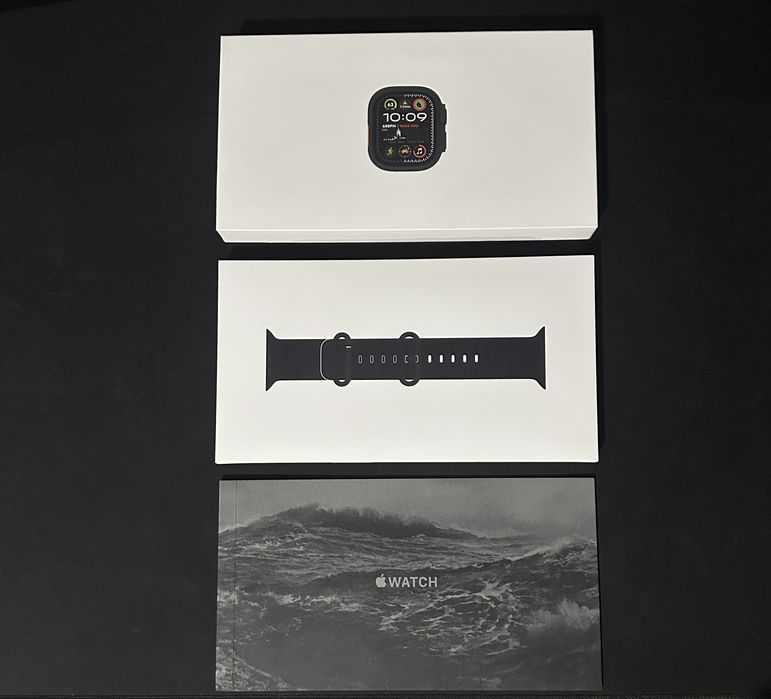 Apple Watch Ultra 2 49mm Titanium Black 2024– Като нов, пълен комплект