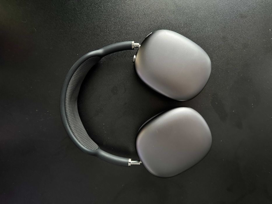 AirPods Max Midnight Black, stare foarte buna, cutie si accesorii