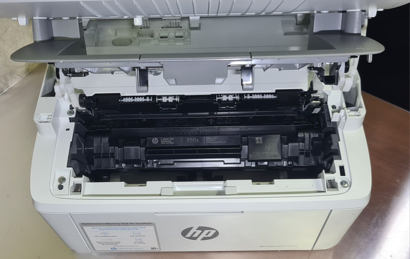 Продаю черно-белый лазерный принтер 3в1 Мфу HP LJ MFP 141a