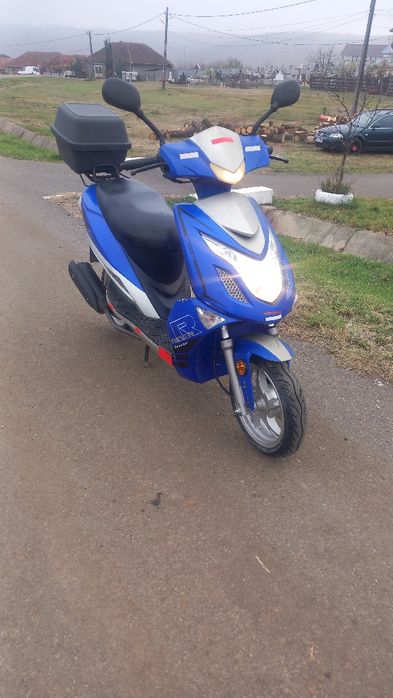 Scuter în 4timpi funcțional