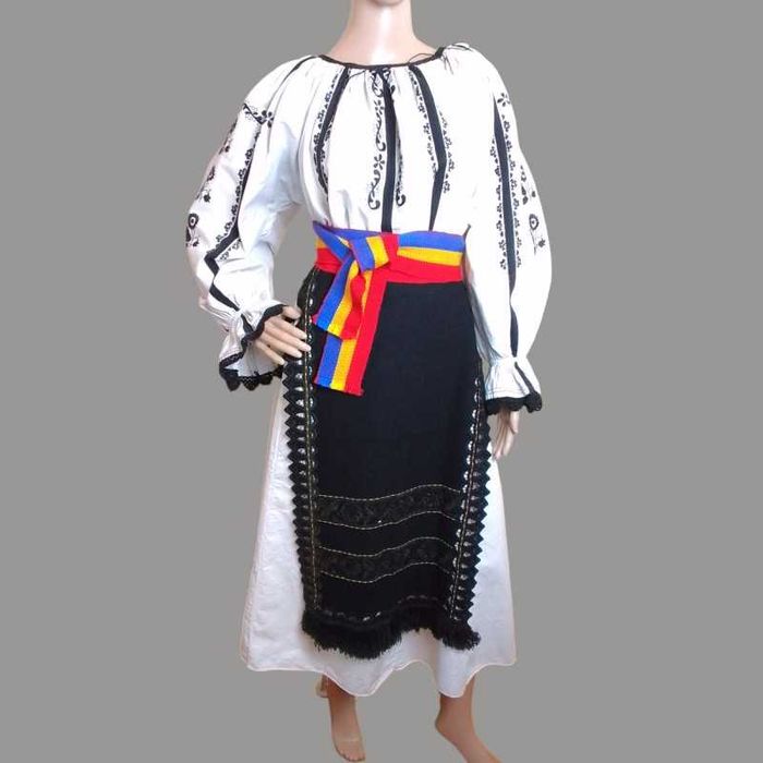 Costum popular vechi autentic, port popular din Sibiu M-L