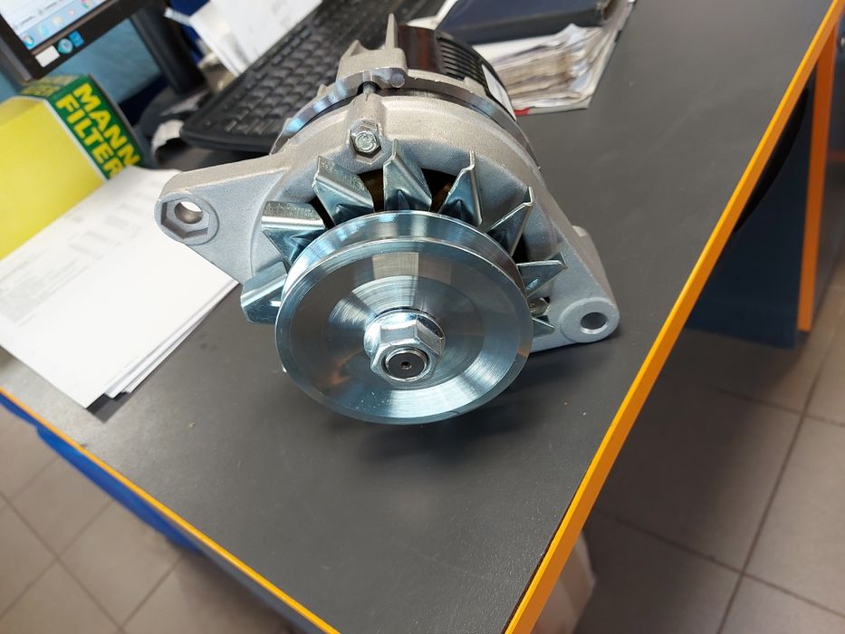 Alternator tractor u445, u650
