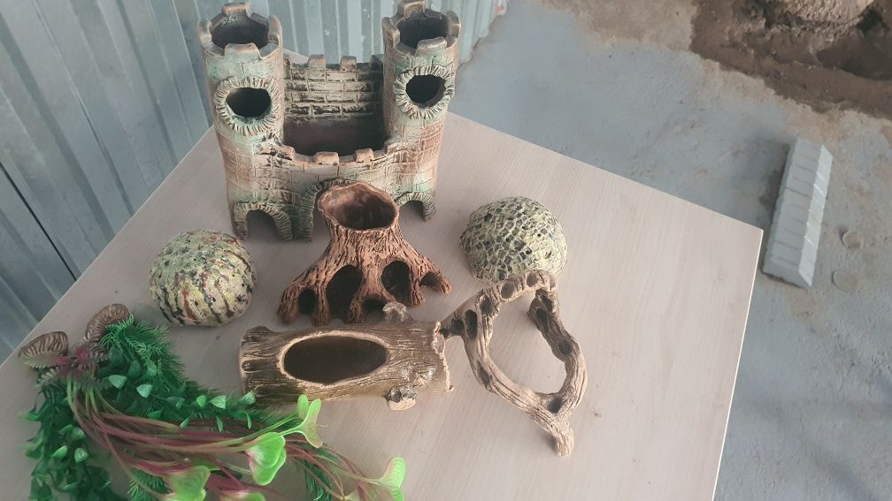 Продам Всё для Аквариума. Замки .