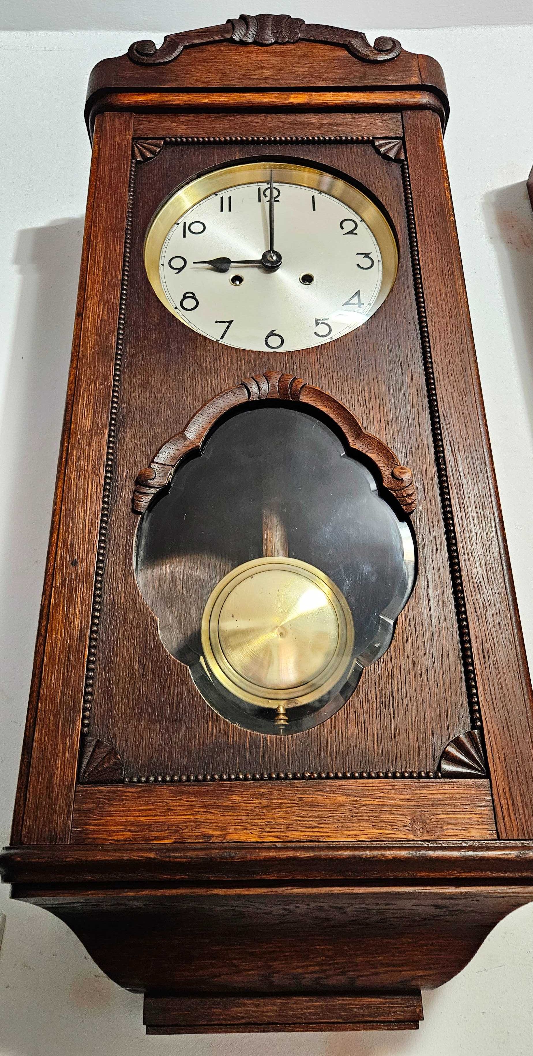 Ceas de perete cu pendula Kienzle