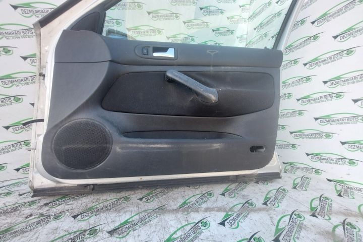 Usa / Portiera fata dreapta Volkswagen VW Golf a 4-a generatie